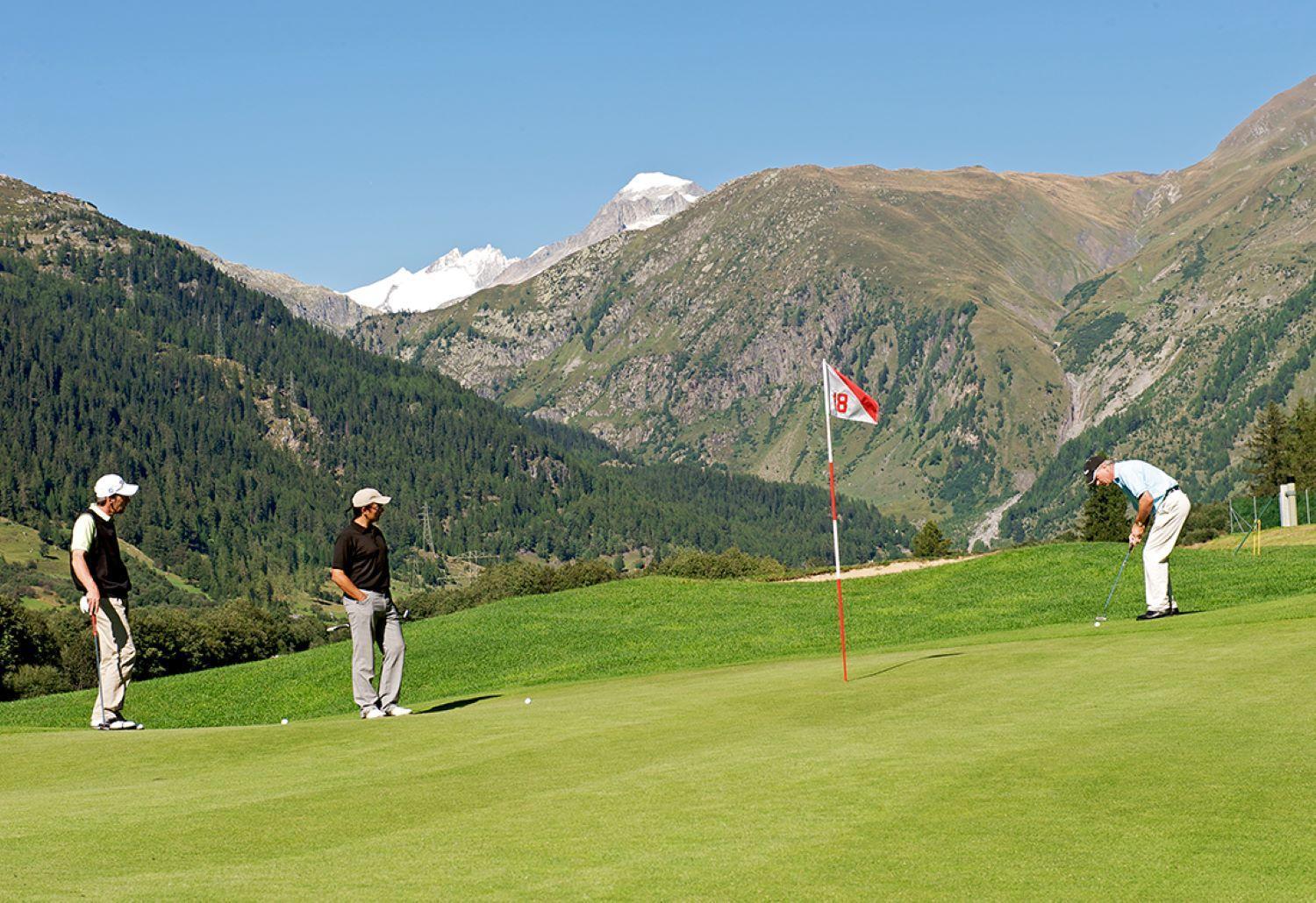 Hotel Hubertus Obergesteln Екстер'єр фото