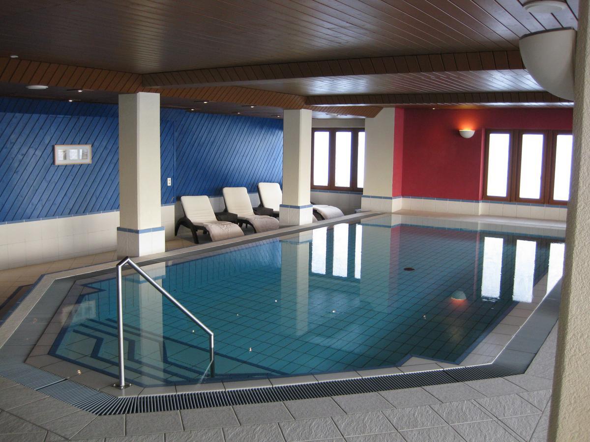 Hotel Hubertus Obergesteln Екстер'єр фото