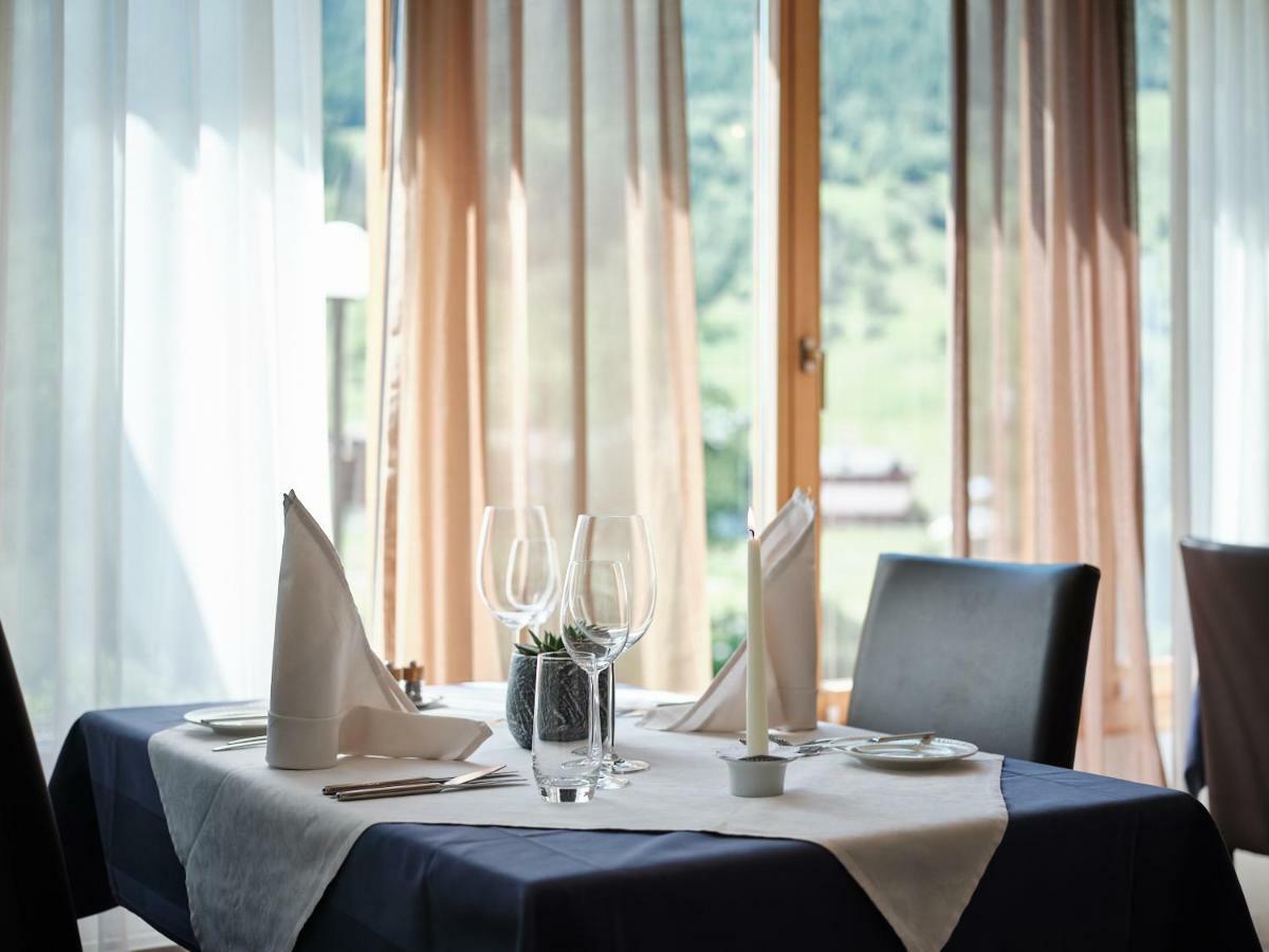 Hotel Hubertus Obergesteln Екстер'єр фото